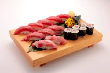 本格江戸前寿司を提供する「ITAMAE SUSHI」20周年特別企画『お得な人気寿司セット』『キッズメニュー半額』を好評につき2025年11月末まで延長！　赤坂店と新宿東宝ビル店で“寿司コンボフェア”、お台場限定で“キッズメニュー半額キャンペーン”を実施中