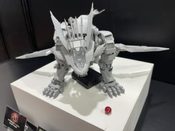 「ゾイド」プラモや合金モデル原型展示！ 「鋼鉄機神」よりブレードライガー登場【#全日本模型ホビーショー】