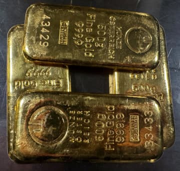 金価格、初の1グラム2万3千円　急ピッチで最高値更新