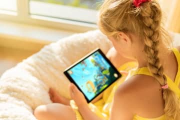 ゲームは1日何時間が平均？時間を決めずにやってしまうとどうなる？