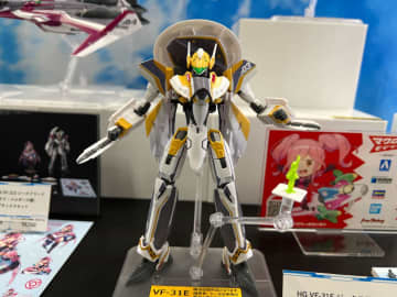 「マクロスΔ」より「HG VF-31E ジークフリード（チャック・マスタング機）」が初公開！【#全日本模型ホビーショー】「HG VF-25F メサイアバルキリー（早乙女アルト機）」も展示