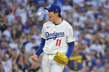 佐々木朗希、完全に“ドジャースの一員”と認められた光景　完璧3S→球場に広がる反応が証明