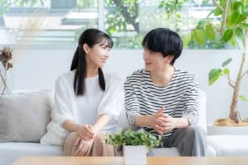韓国で同棲予定！ でも、母の反対がジワジワと…国際恋愛で立ちはだかる“海外暮らし”と“親の壁”に悩む相談者へのアドバイス続々