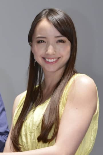 豊田エリー、15歳娘の姿を公開→「すっかり素敵なレディ」「あっとういう間に大きく…」と反響