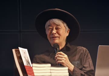 深町さん、音楽都市の背景語る　福岡で新聞週間の集い