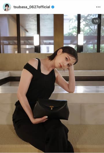 本田翼、膝上ミニスカ×ブーツの秋私服コーデで最強ビジュ　「ばっさーめっちゃ可愛いです！！」