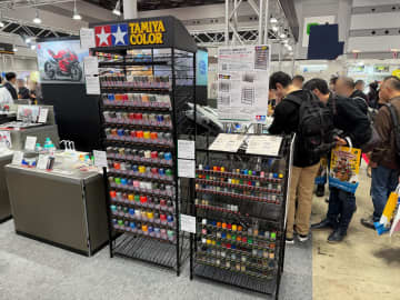 模型店用のタミヤ塗料陳列棚が一般販売決定！【#全日本模型ホビーショー】「タミヤカラー塗料スタンド」10月18日9時30分より受注開始