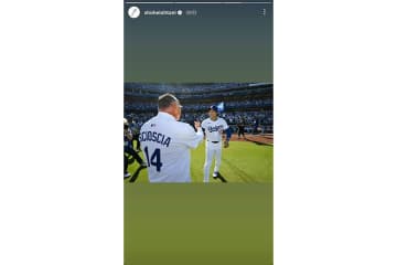 大谷翔平、WS進出王手90分後に公開した1枚　大一番に来ていた大物と握手…再会した“師弟”