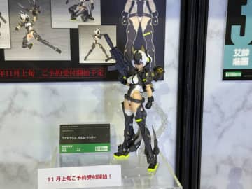 コトブキヤブースにて「ユグドラシス ガルム・リッパー」や「ゼニス・ガール」の彩色見本が初展示！【#全日本模型ホビーショー】