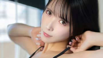 JILL｜窓枠のイノセンス