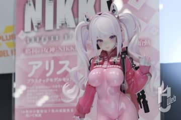 『勝利の女神：NIKKE』プラキット「アリス」の最新モデルが展示！ラピ、ネオンも開発進行中。ウルトラマン、キングコングなども展示【エクスプラス／第63回全日本模型ホビーショー】