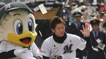 【ロッテ】西岡剛がコーチに就任　900字超の熱いコメント発表　サブロー新監督は“同じ時代を戦い抜いた仲間”