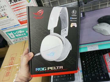 ASUSのトライモード対応ヘッドセット「ROG Pelta」にホワイトモデル