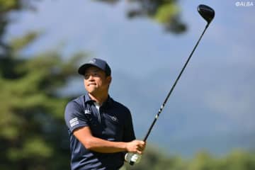 ＜中間速報＞ツアー未勝利の34歳が単独首位　河本力ら2差、石川遼は5差追走