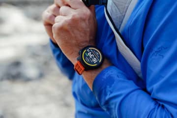 スント、過酷な自然環境に対応する「Suunto Vertical 2」