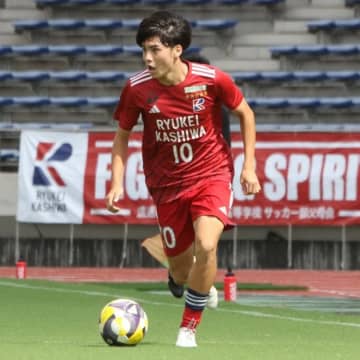 プロか、大学か。流経大柏MF安藤晃希の葛藤。水戸GMの話を聞いて、はっきりと道が見えた「ここなら選手としても、人としても成長できる」