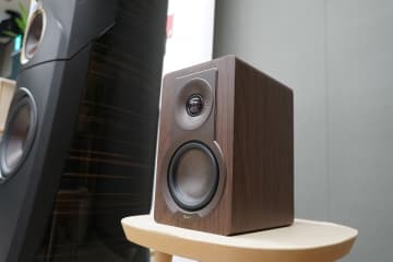 ＜TIAS＞デノン新製品AVアンプ「AVC-X2850H」をデモ、DALI「KUPID」のシステム展示も