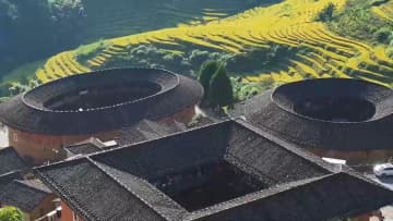土楼の秋景色、観光客誘う　中国福建省南靖県
