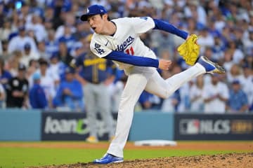 佐々木朗希が一瞬見せた感情　13球で仕留めた後…球団公式が脚光「LAで魔法が生まれつつある」