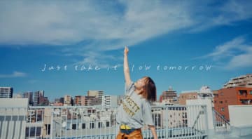 砂月凜々香、新曲「Just take it slow tomorrow」配信リリース＆MV公開　松隈ケンタが楽曲提供