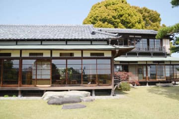 「清閑亭」で無許可営業　小田原市が第三者委設置を拒否　庭園も立ち入れぬ状態