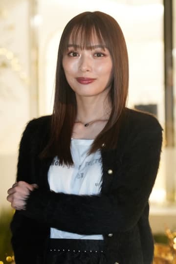 「えっホンモノ？」内田理央の水着ショットに注目集まる「合成かと…」「雰囲気変わる」