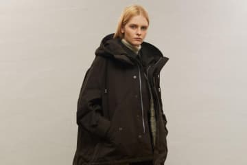 ザ・リラクスの定番モッズコートやグルカパンツ、エディション限定カラー“ブラウン”で