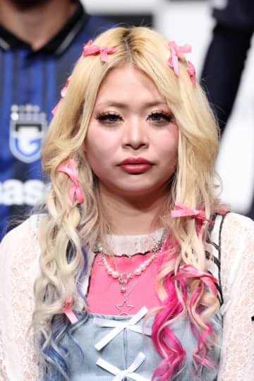 「誰か分からなかった」エルフ荒川の別人級ショットにSNS騒然「岸井ゆきのさんやん！」「ビックリ！」