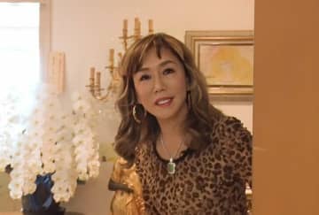 ソファーが5つ！マダム信子（73）の家賃100万円ヒョウ柄豪邸に衝撃 浜崎あゆみとおそろいのヴィンテージ商品も