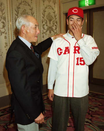 黒田博樹、丸佳浩…カープ新人発掘48年“伝説のスカウト”が極秘メモ初公開！　明かされた「プロで大成するタイプ」