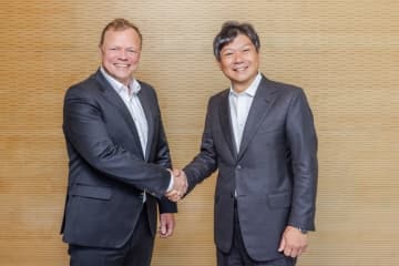 EV市場を席巻する高性能部品となるか？　ロームとシェフラーの新型SiCインバータブリック