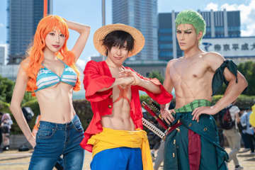 【コスプレ】麦わらの一味がサンシャインを席巻！ガチのボディ作りで本気度がすごい“ワンピース”併せが必見【写真18枚】