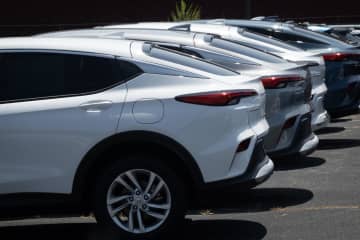 米、車部品輸入関税の軽減延長　トラックには11月に25％追加