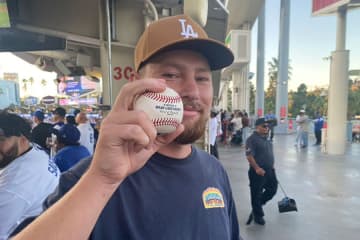 大谷翔平HRで起きた“奇跡”　レジェンド左腕と同姓同名のファンがゲット「アメージング」