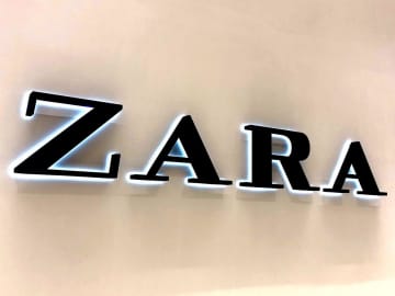 「車移動多め」ならこっちかも！【ZARA】ガバッと羽織れる「ニットジャケット」