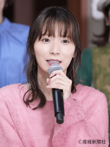 清純派の殻を脱いだ松岡茉優　“艶やかな30代”の始まりを告げる一枚
