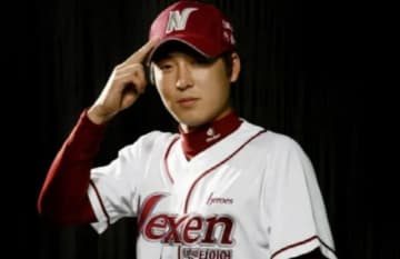 韓国の元プロ野球選手チョ・ヨンフン、生配信中にマンションの屋上から転落し死亡