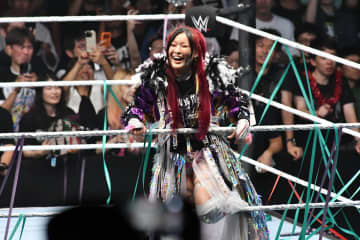 【WWE】イヨ・スカイ、1年3ヶ月ぶり凱旋でアスカ＆カイリとの決別を告げる勝利！「日本のみんな、ただいま！」