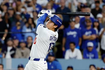 ドジャース、2年連続のワールドシリーズ進出！　二刀流・大谷翔平が衝撃3本塁打＆7回途中無失点10K
