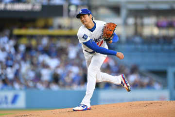 大谷翔平 「1番・投手兼DH」の二刀流で出場 初回は先頭に四球許すも後続全て三振で切る
