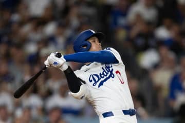 大谷翔平が止まらない！ この日2本目の超特大ホームランでポストシーズン4号！ 二刀流として圧倒的な存在感を放つ