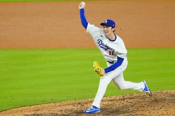 佐々木朗希が“胴上げ投手”　大谷の歴史的活躍→ド軍WS進出決定…1回無失点で締める