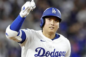 「史上最高のPSパフォーマンス」大谷翔平の“極上の二刀流”３HR＆10Kに米記者脱帽「１人の人間が野球をどれだけ完璧にこなせるかの限界に近い」