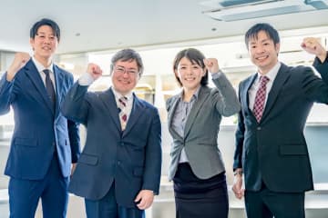 リタイア後にも働くなら「嘱託社員」と「バイトアプリ」どっちがお得？ “51万円以上”稼ぐと「年金が減る」可能性もあるって本当!?