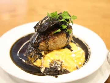 【大阪・天神橋】大興奮！オムバーグにタンシチュートッピング