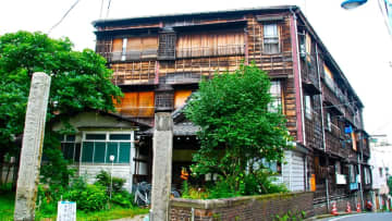 東京から「家賃2万円」の部屋を消した“真犯人”…原因は「銭湯」【建築エコノミストが解説】