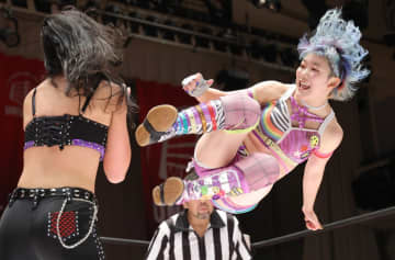 【東京女子】遠藤有栖がクロウリーとの〝アリス対決〟制しＶ１「守ったよ、愛しのベルト…」