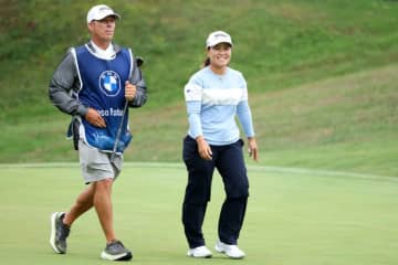 3年ぶりVへ畑岡奈紗が2位浮上　竹田麗央も上位で最終日へ