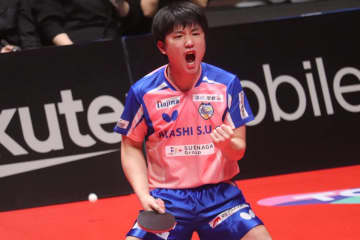 卓球男子の銅メダル獲得で張本智和が掴んだ自信　中国トップ3を撃破した2025年の手応え「胸を張って今後は戦える」
