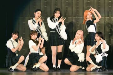 【ガールズアワード】ＭＥ：Ｉ　７人体制でパフォーマンス「私たちの全力をお見せします！」